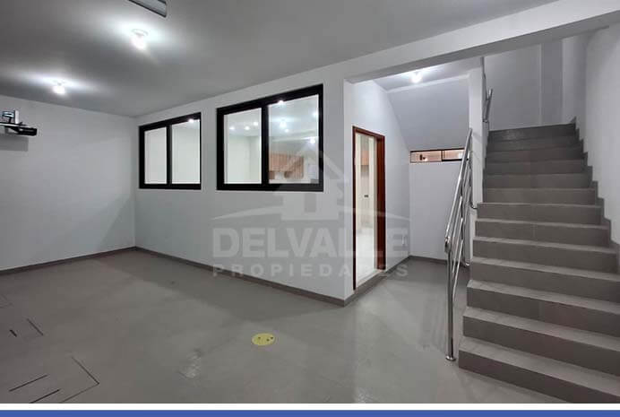 DEPARTAMENTO DE ESTRENO CON COCHERA EN 3ER PISO - CORALES 1